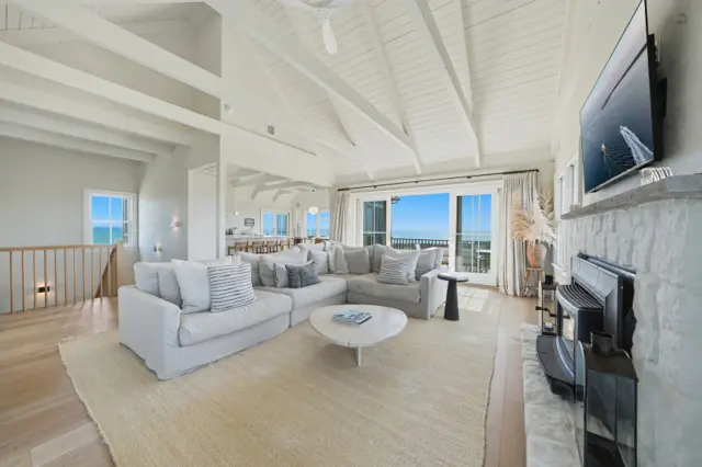 8 Sheep Pond Road photo