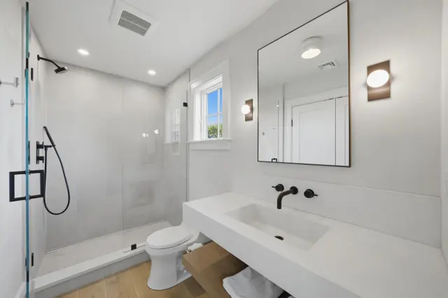 8 Sheep Pond Road photo
