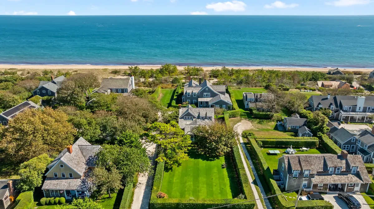 2 Nosegay Lane, Nantucket