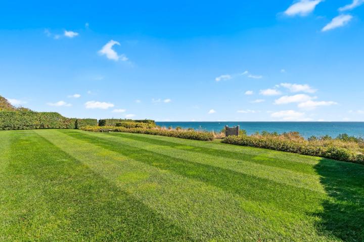 2 Nosegay Lane, Nantucket — photo 25