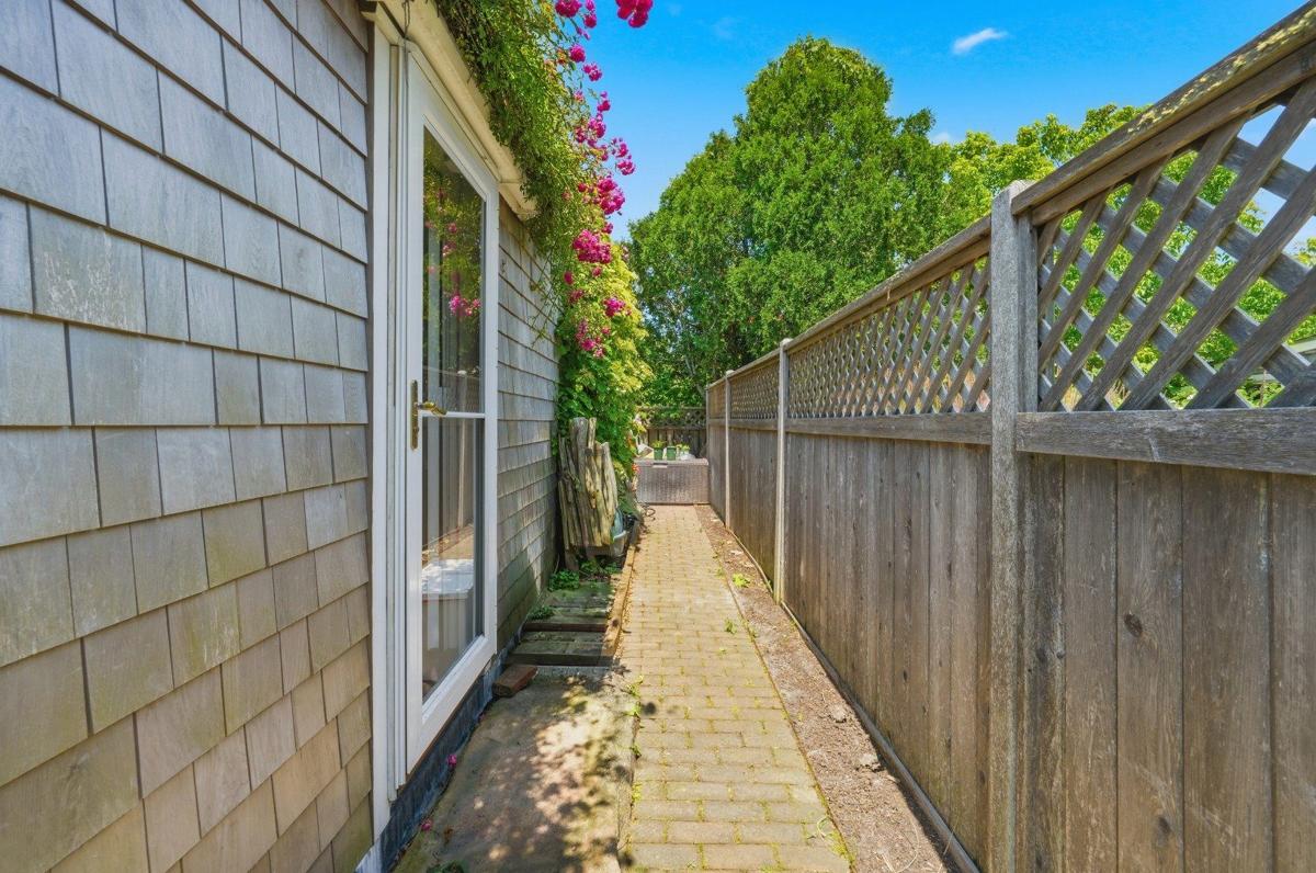 3 Fayette Street, Nantucket — photo 9