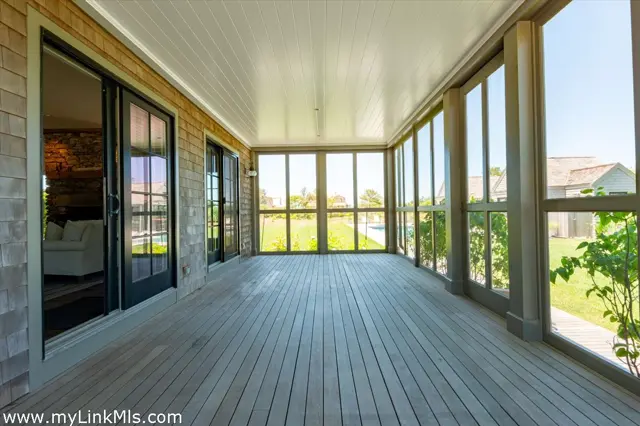 36 Warrens Landing Road photo