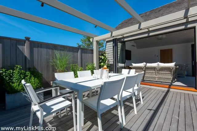 36 Warrens Landing Road photo