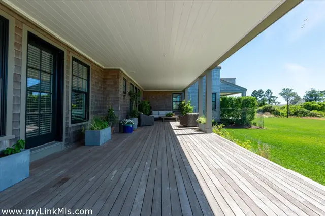 36 Warrens Landing Road photo