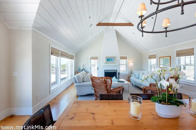 36 Warrens Landing Road photo