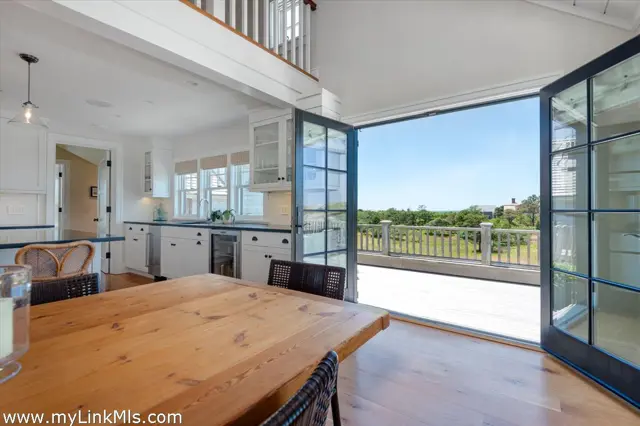 36 Warrens Landing Road photo