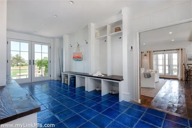 36 Warrens Landing Road photo