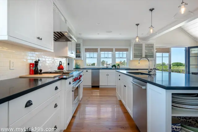 36 Warrens Landing Road photo