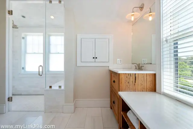 36 Warrens Landing Road photo