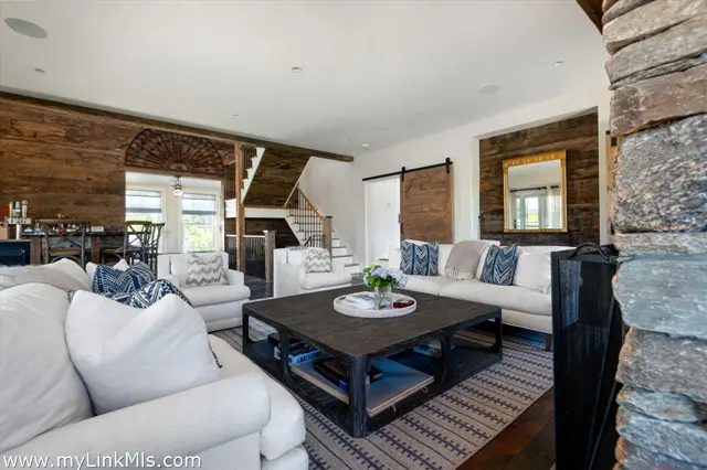 36 Warrens Landing Road photo