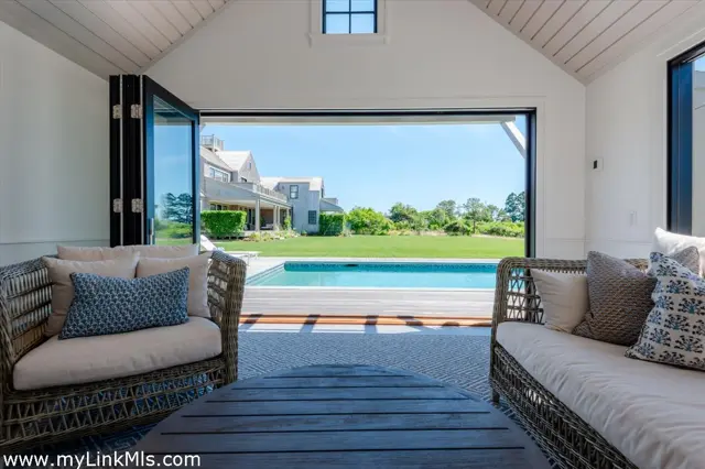 36 Warrens Landing Road photo