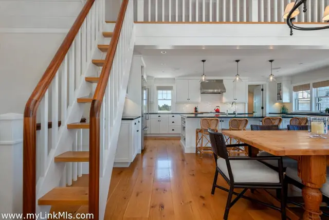 36 Warrens Landing Road photo