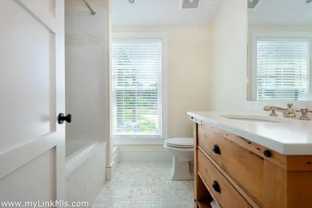 36 Warrens Landing Road photo