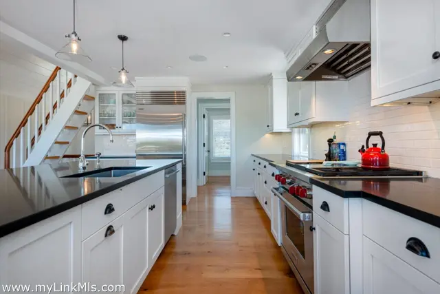 36 Warrens Landing Road photo