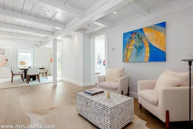26 Pequot Street photo