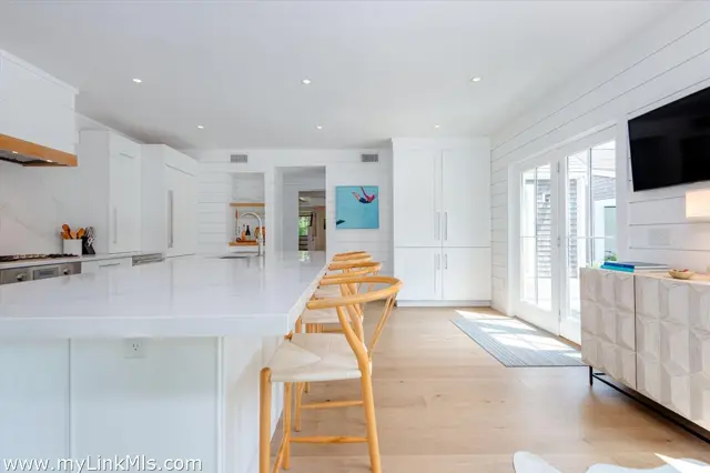 26 Pequot Street photo