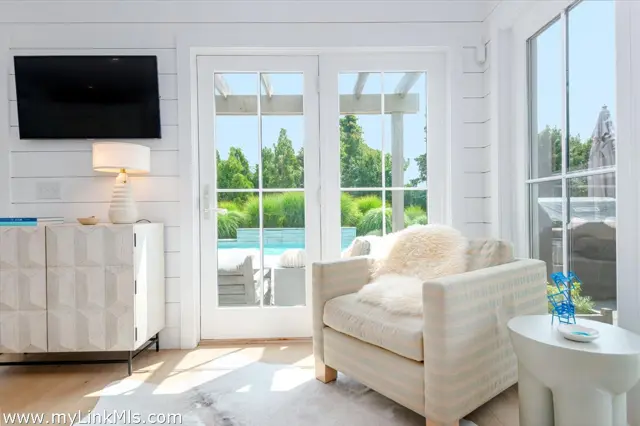 26 Pequot Street photo