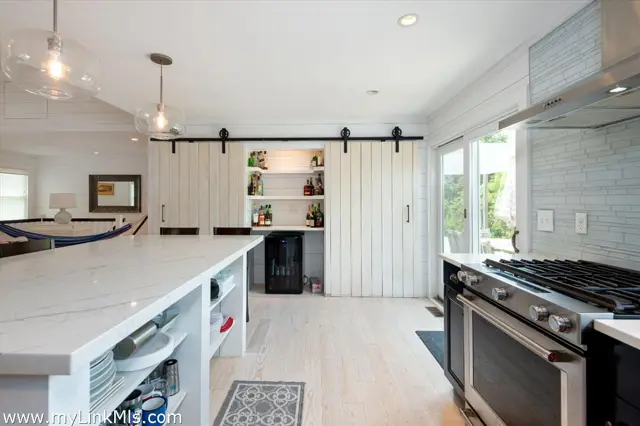 26 Pequot Street photo