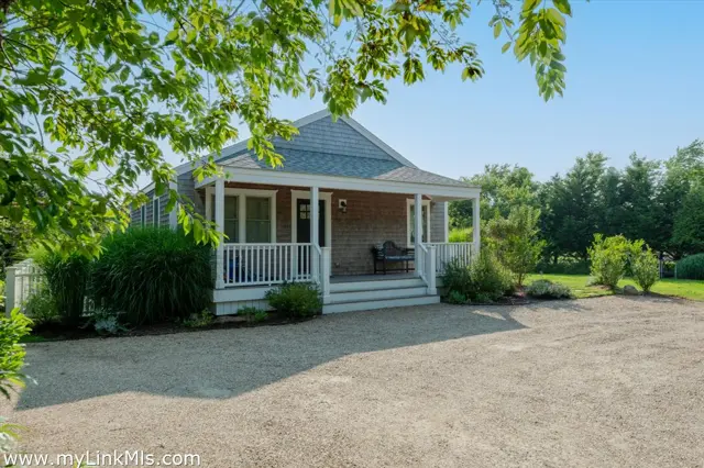 26 Pequot Street photo