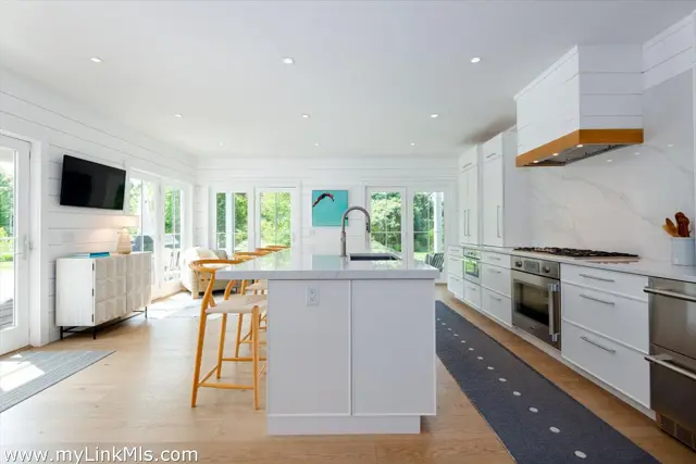 26 Pequot Street photo