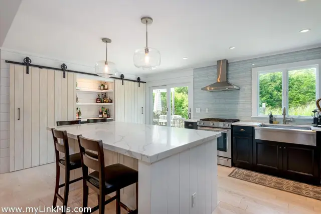 26 Pequot Street photo