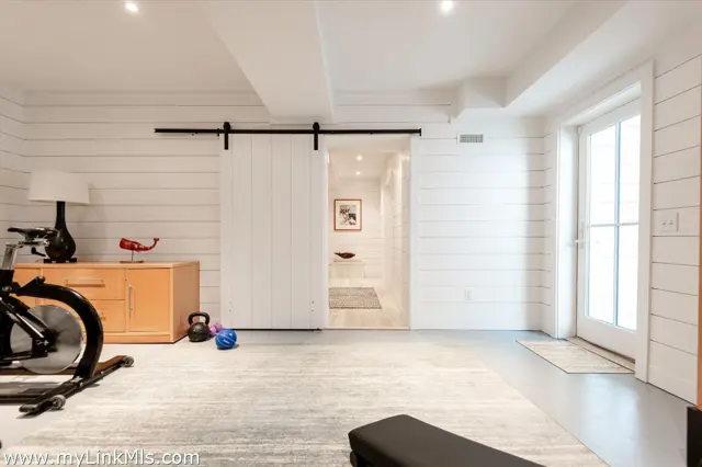 26 Pequot Street photo
