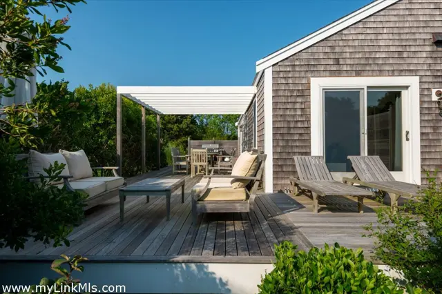26 Pequot Street photo