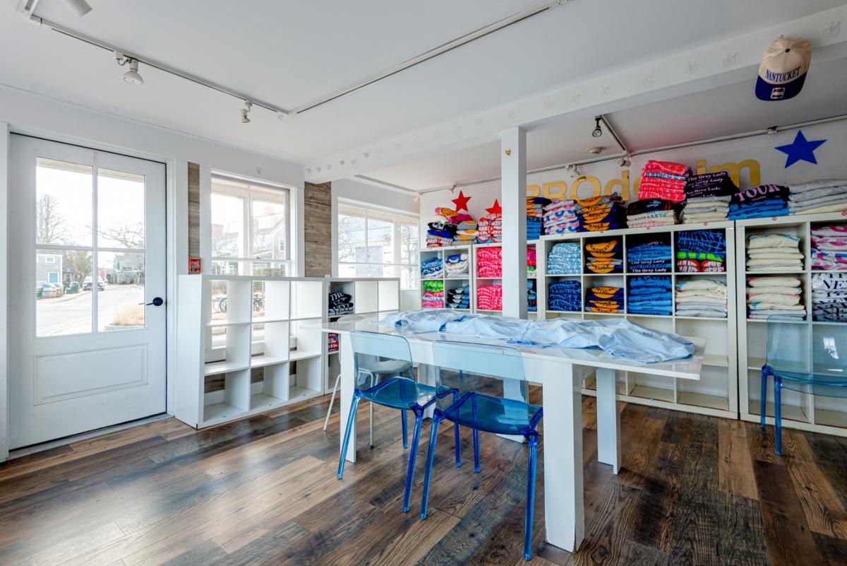 26 Easy Street #Unit 1 and Unit 2, Nantucket — photo 10