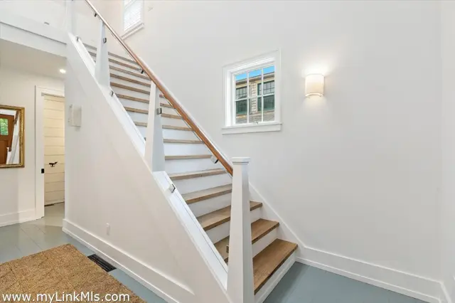 33.5 Vesper Lane photo