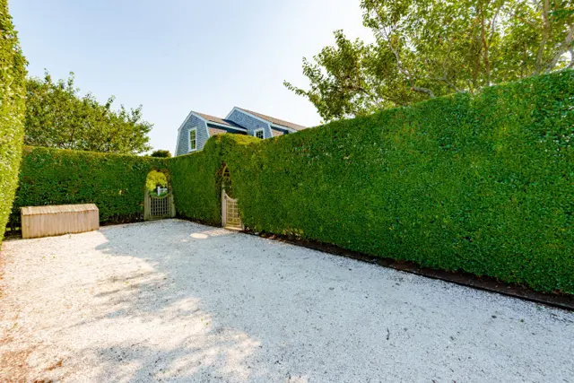 4 Golfview Drive photo