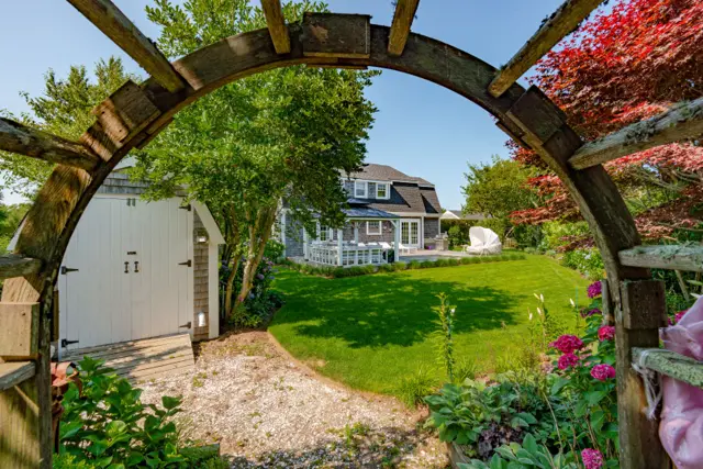 4 Golfview Drive photo