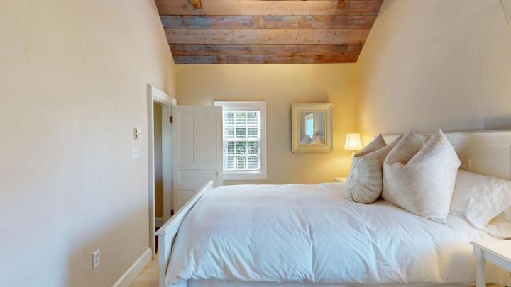 109 Orange Street, Nantucket — photo 46