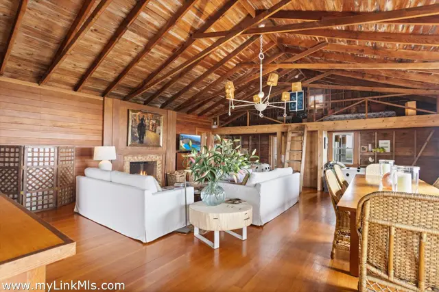 10 Waquoit Road photo