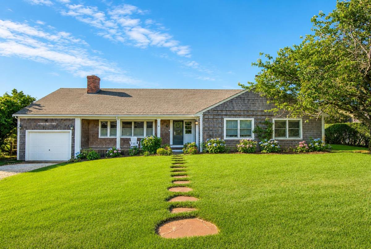 9 Priscilla Lane, Nantucket — photo 1