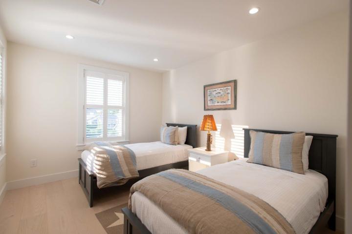 16 Walsh Street, Nantucket — photo 23