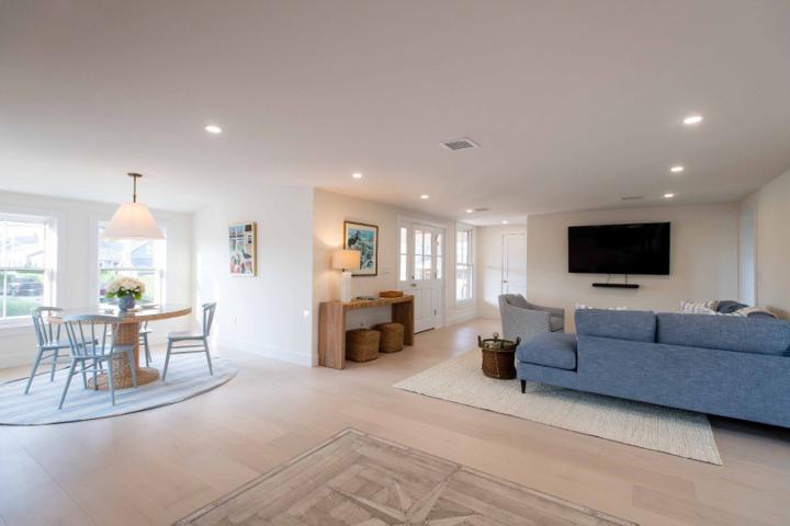 16 Walsh Street, Nantucket — photo 3