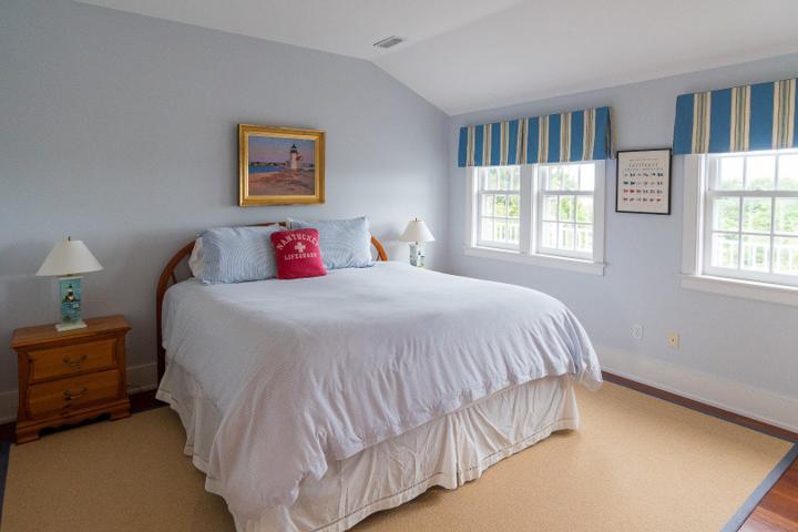 8 Monomoy Road, Nantucket — photo 35
