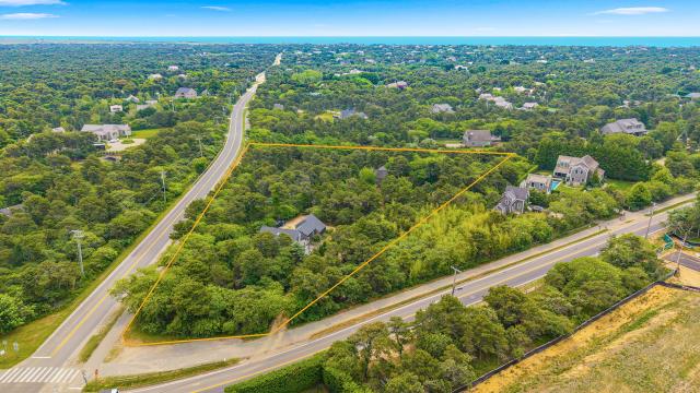 99 Surfside Road, Nantucket