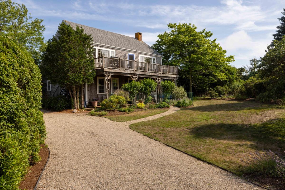 61 Monomoy Road, Nantucket — photo 2