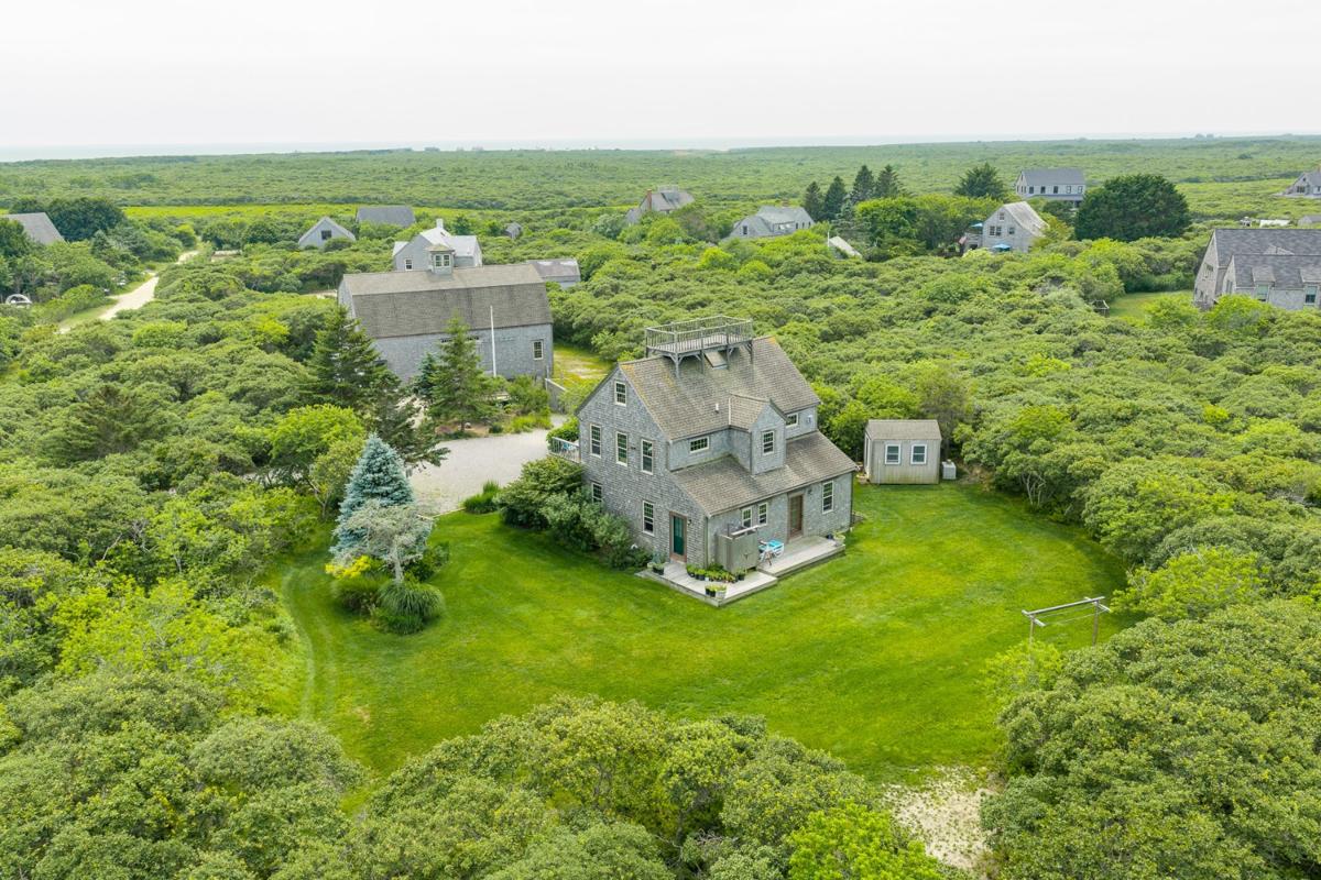 21 Exeter Street, Nantucket — photo 1