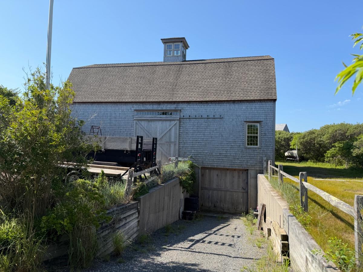 21 Exeter Street, Nantucket — photo 11