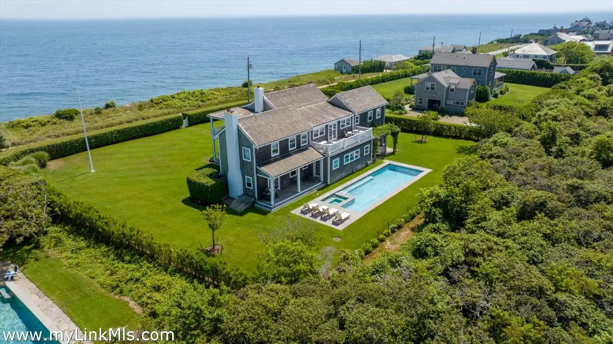 104 Baxter Road, Nantucket