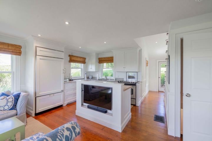 110 Baxter Road, Nantucket — photo 2