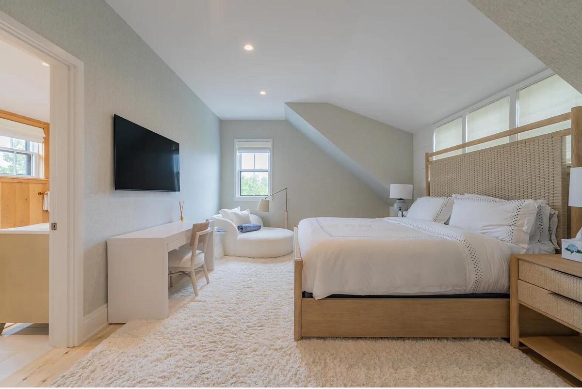 37 Vestal Street, Nantucket — photo 8