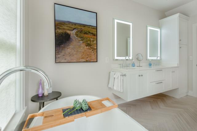 10 Sheep Commons Lane photo
