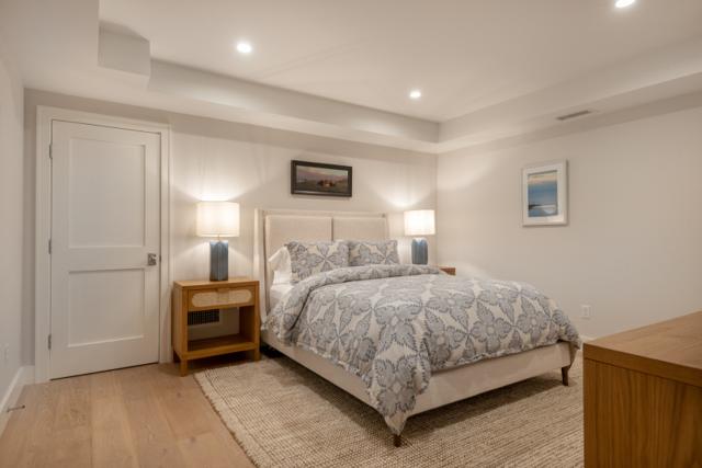 10 Sheep Commons Lane photo