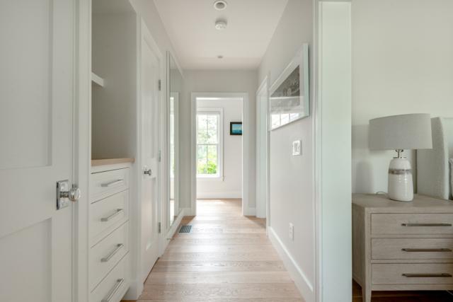 10 Sheep Commons Lane photo