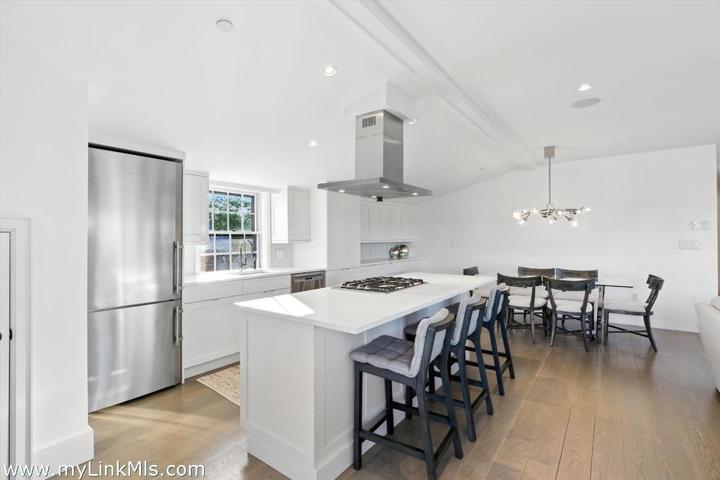 20 Straight Wharf #D, Nantucket — photo 9