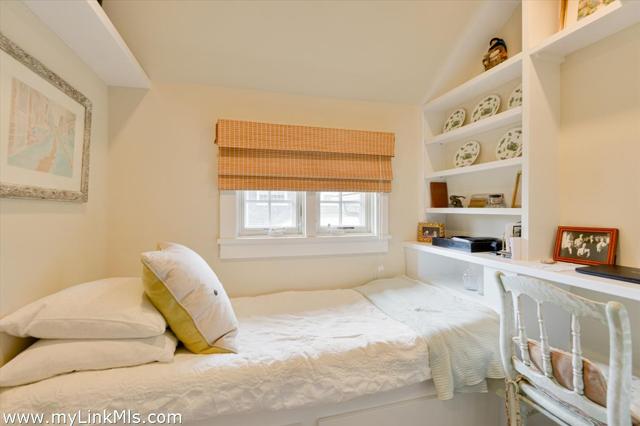 12 Cottage Avenue photo