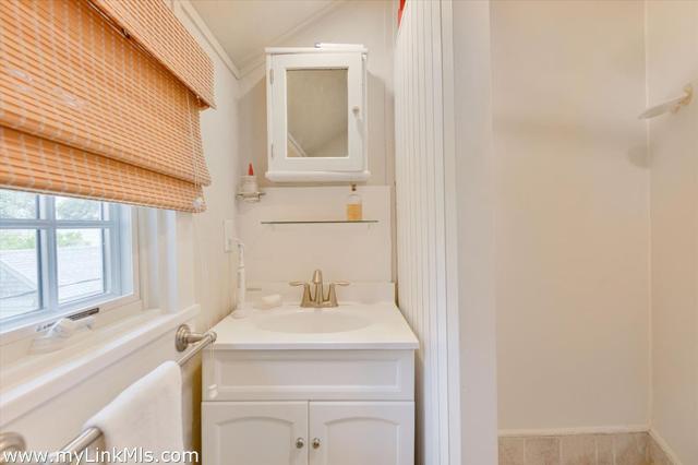 12 Cottage Avenue photo